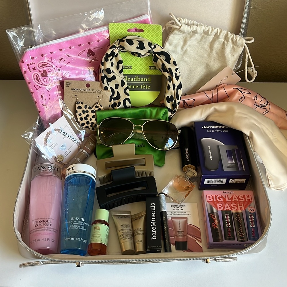 Brand New Gold Zip Bag with Kate Spade, Dermalogica, Lancôme, Benefit, and More